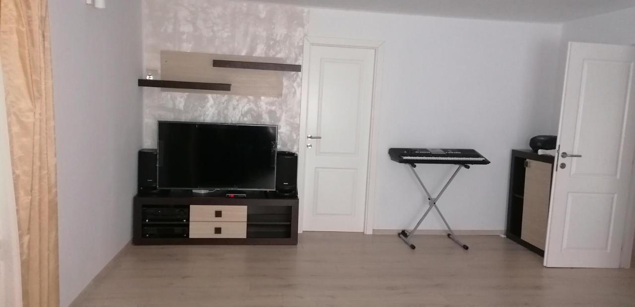 Hotel Casa Aris Lepsa Vrancea Extérieur photo
