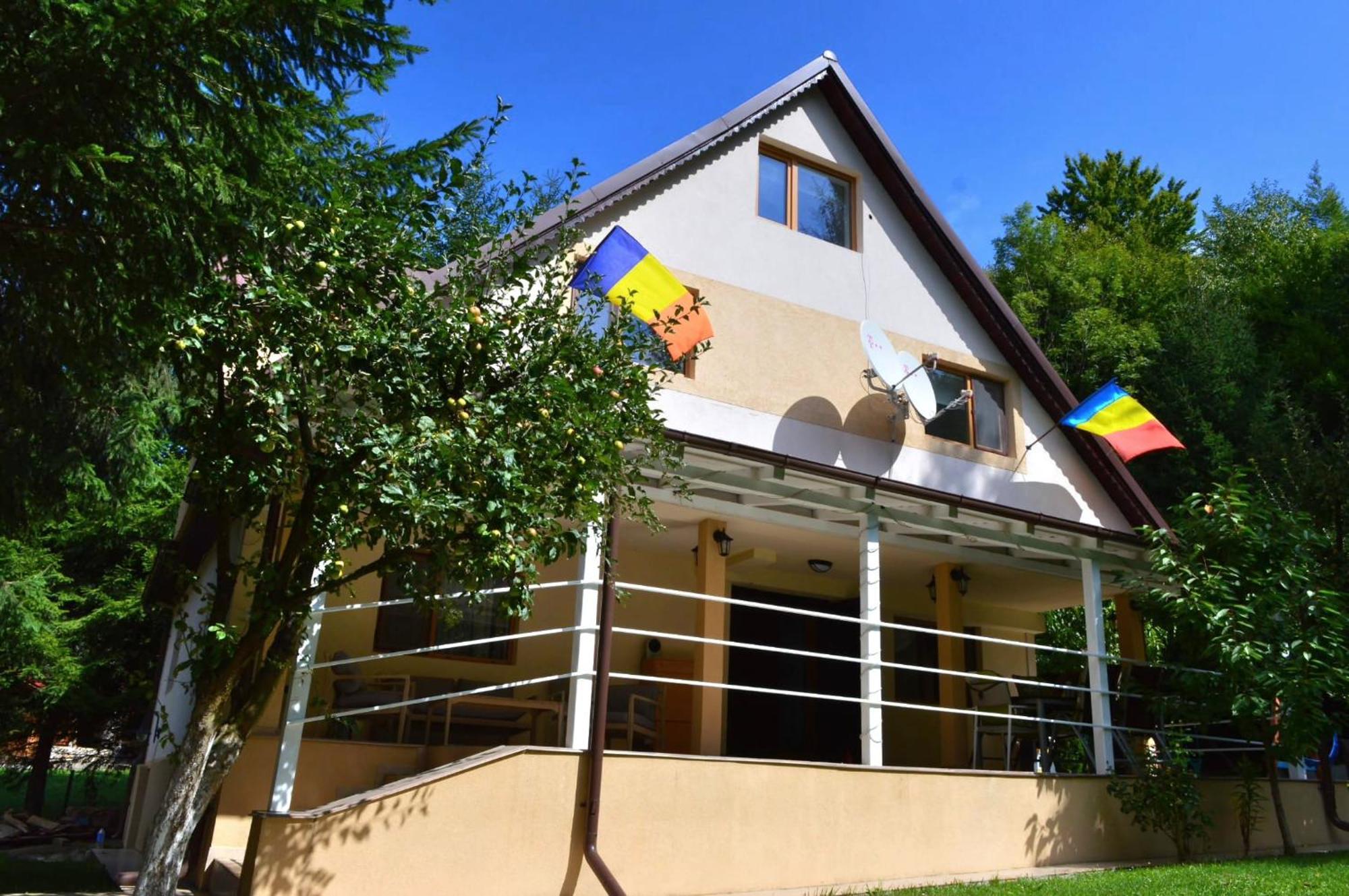 Hotel Casa Aris Lepsa Vrancea Extérieur photo